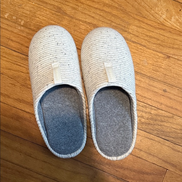 Bombas Gray and Cream Women's Slippers - Picture 1 of 1